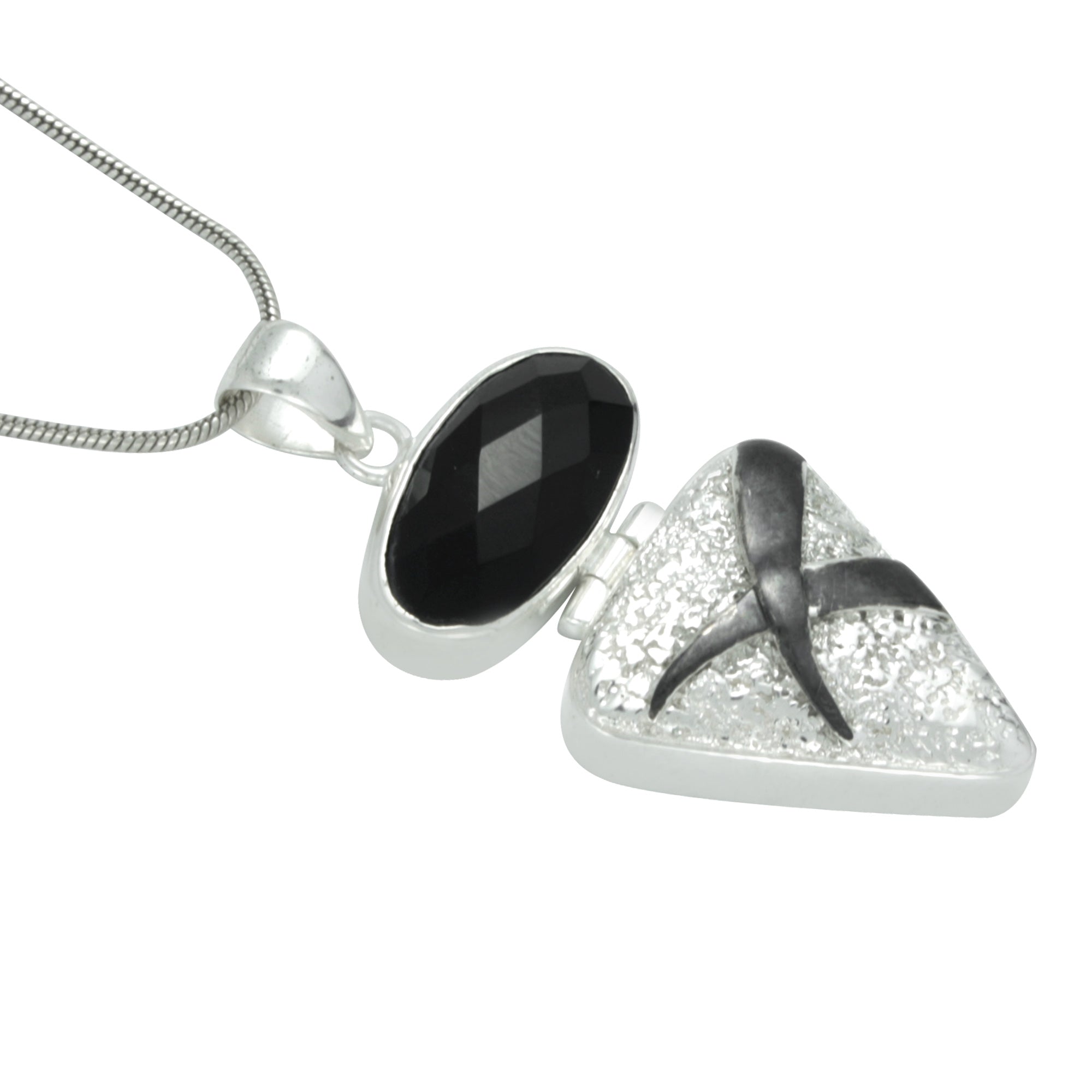 Silver Pendant With Onyx Oval Brio And Texture Element Component