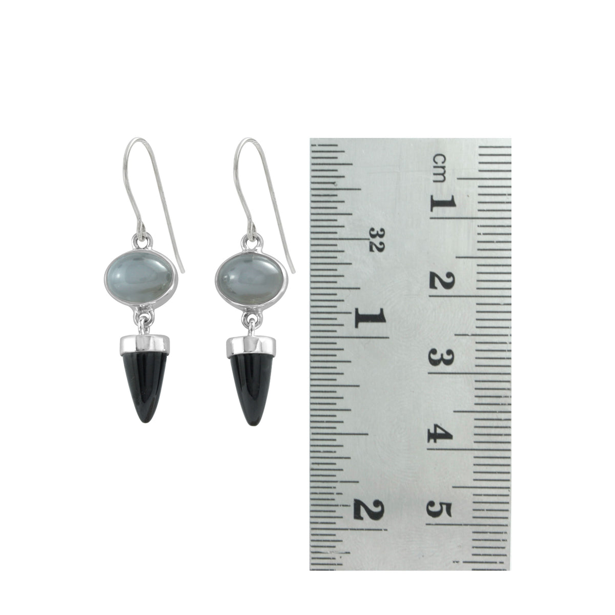 Simpley Elagant Grey moonstone and Onyx drop earringsSilver Earring With Greymoon Oval &amp; Onyx Bullet