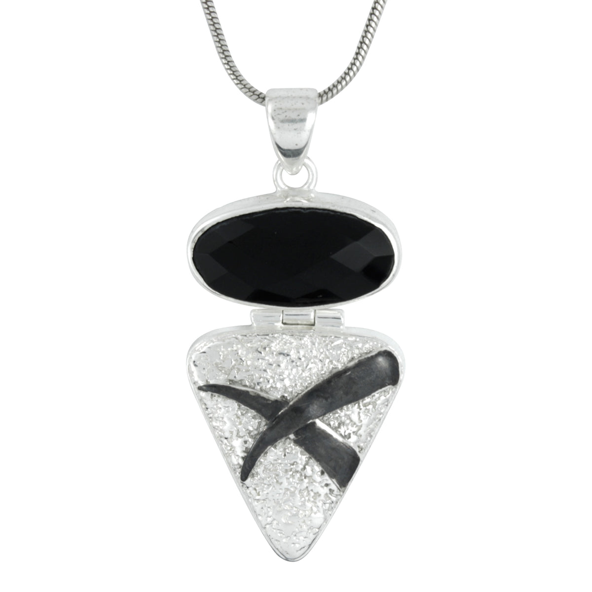 Silver Pendant With Onyx Oval Brio And Texture Element Component
